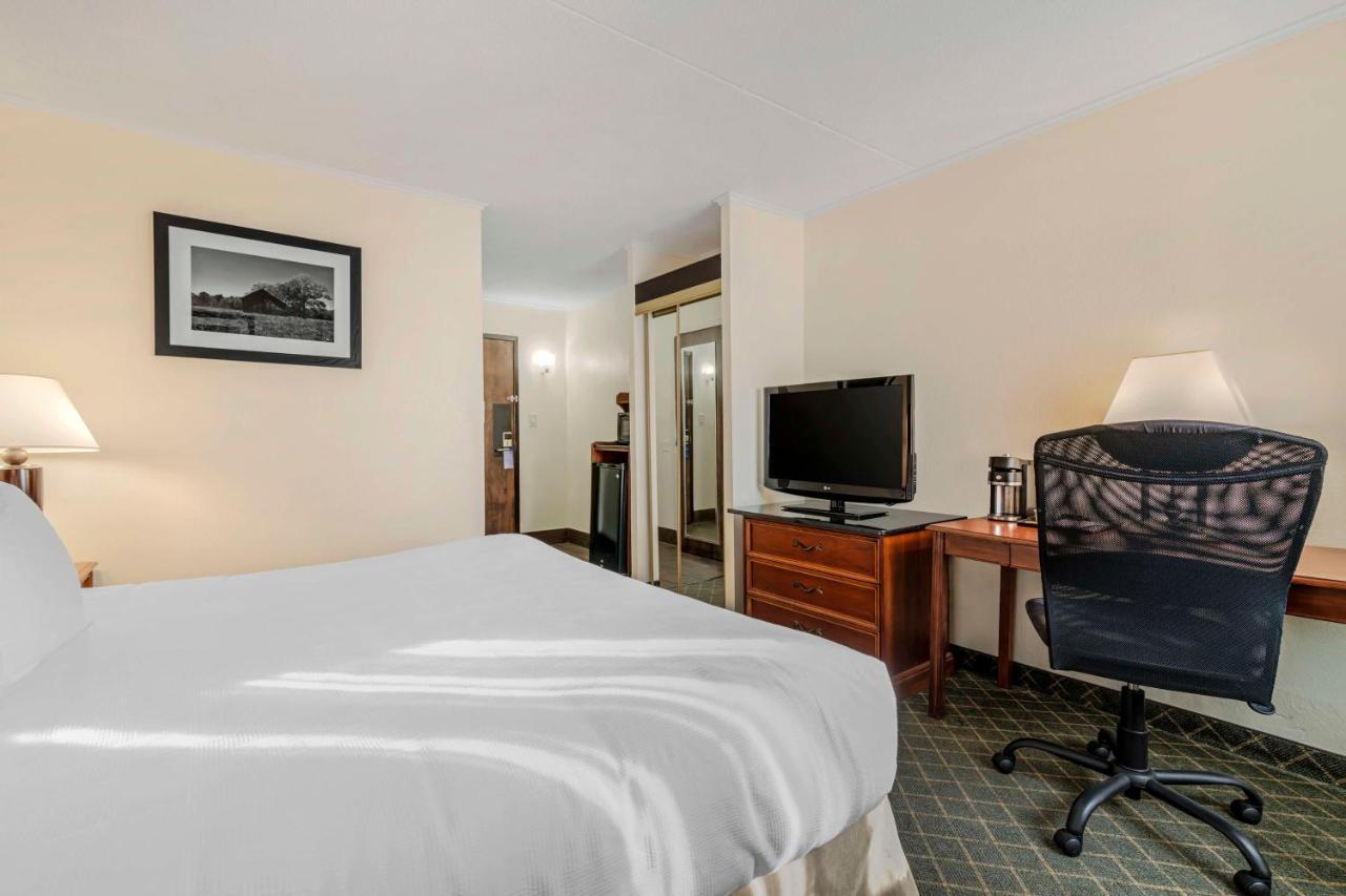 Best Western Plus Augusta Civic Center Inn Extérieur photo