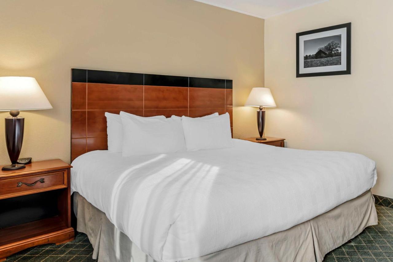 Best Western Plus Augusta Civic Center Inn Extérieur photo