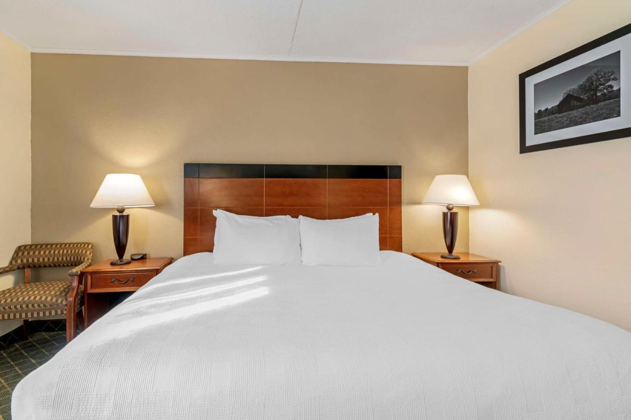 Best Western Plus Augusta Civic Center Inn Extérieur photo